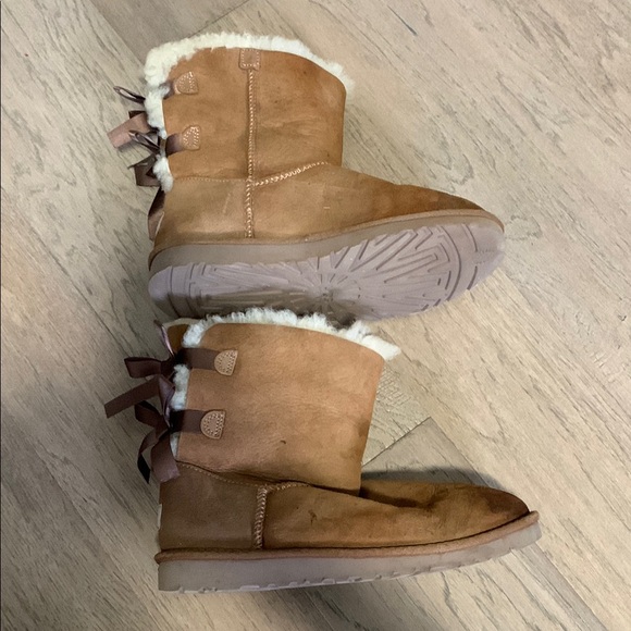 UGG Chestnut Shearling Boots with Satin Bows Size 6 - Picture 2 of 8